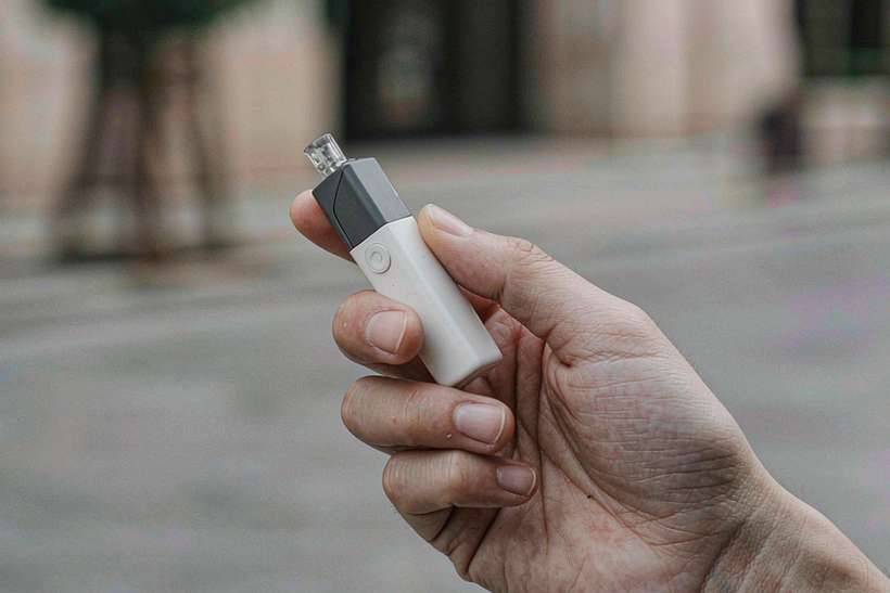 B2B Supply of IQOS e-liquid — bulk case