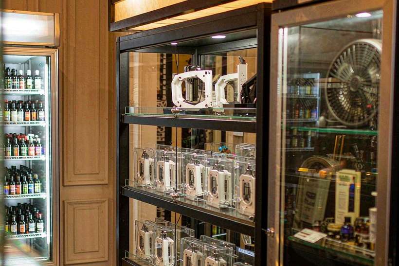 Bulk Distribution for IQOS hardware — Spring catalog