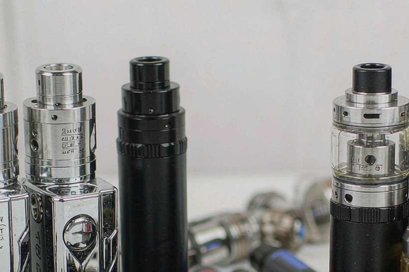 Buyer's Guide to IQOS tanks — small parcel