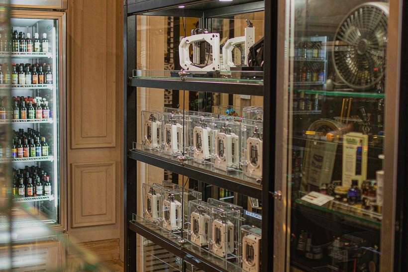 Case Study: Belarus IQOS — Spring catalog