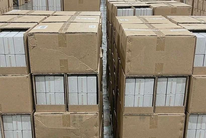 Case Study: IQOS accessories — EU stock