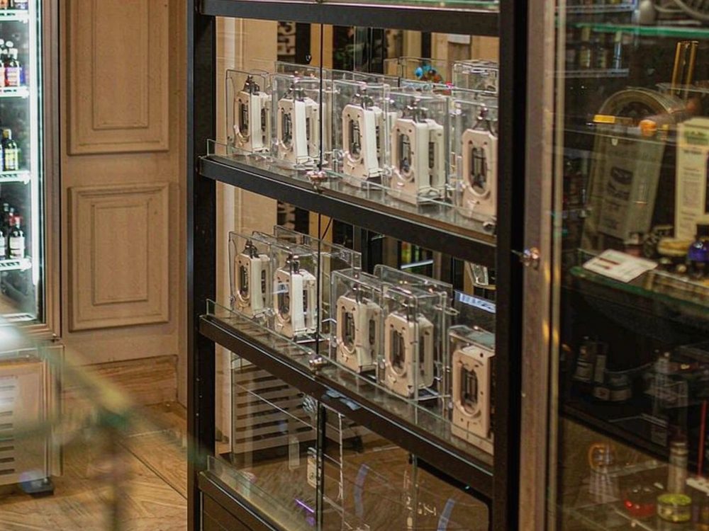 Case Study: IQOS accessories — with fast shipping