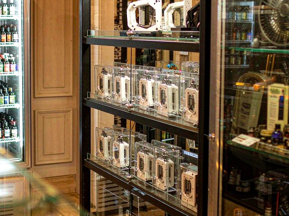 Case Study: IQOS kits — wholesale only