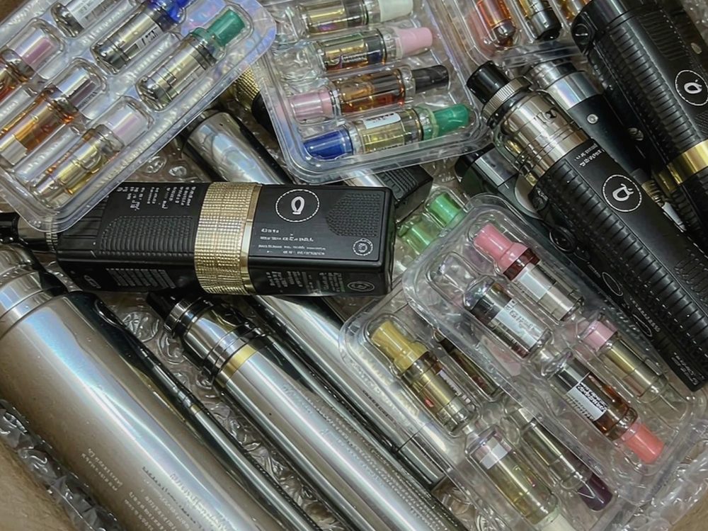 Compliance Notes for IQOS hardware — no minimum MOQ
