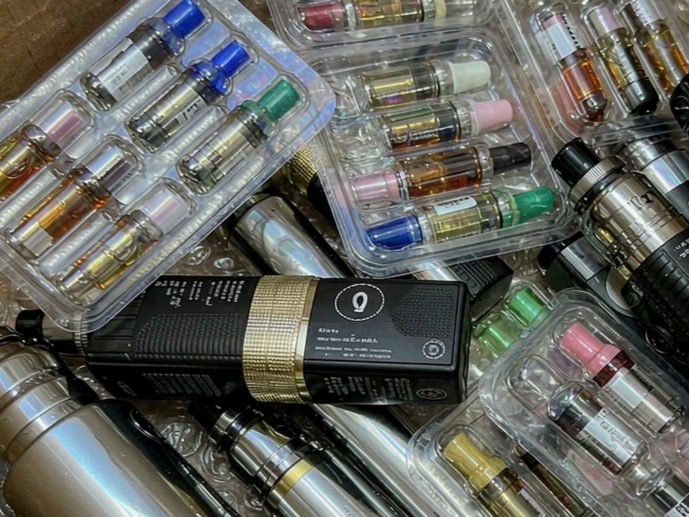 Glossary of IQOS hardware — for resellers