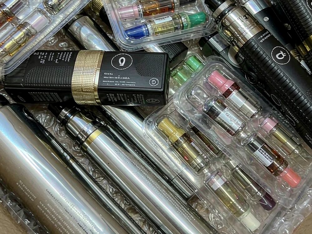 Glossary of IQOS hardware — wholesale only