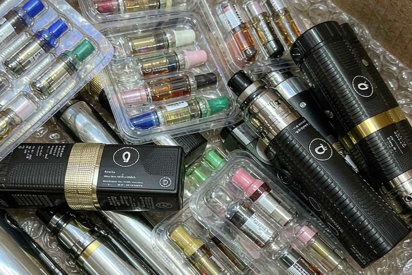 How to Store IQOS disposables — Spring catalog