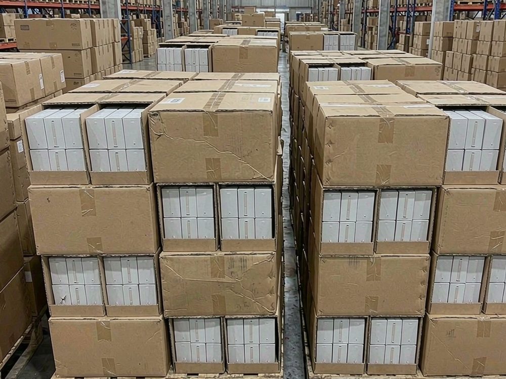 Launch Plan for IQOS hardware — no minimum MOQ