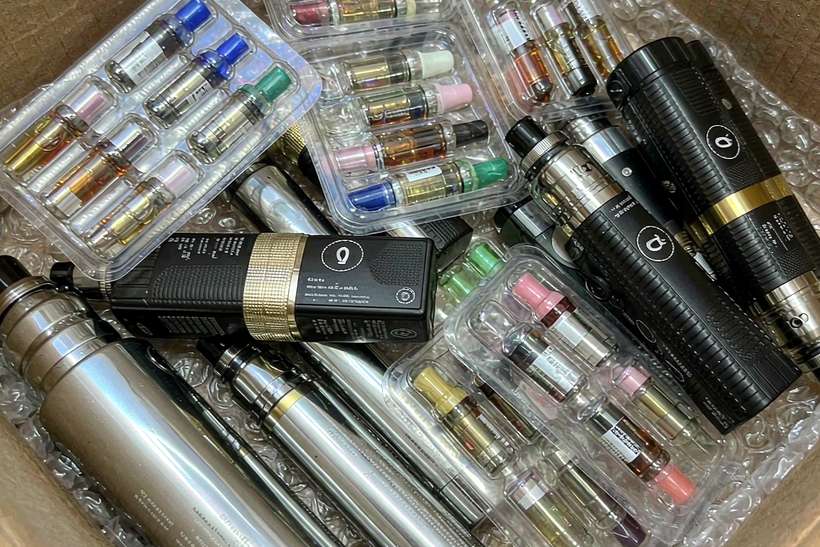 Market Overview of IQOS products in Belarus — container load