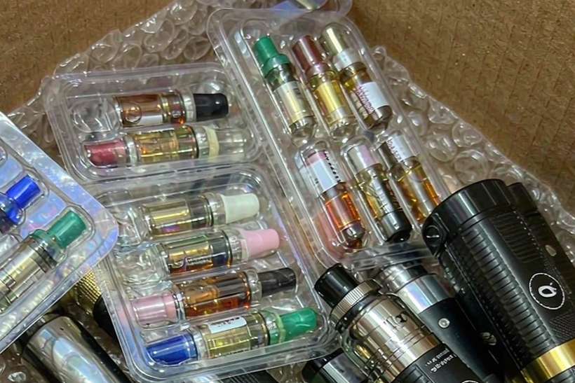 Market Overview of IQOS tanks — bulk case