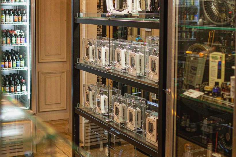 Restocking IQOS tanks — bulk case