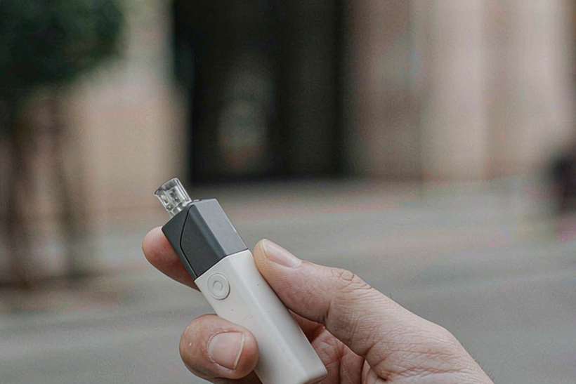 Restocking IQOS tanks — US warehouse